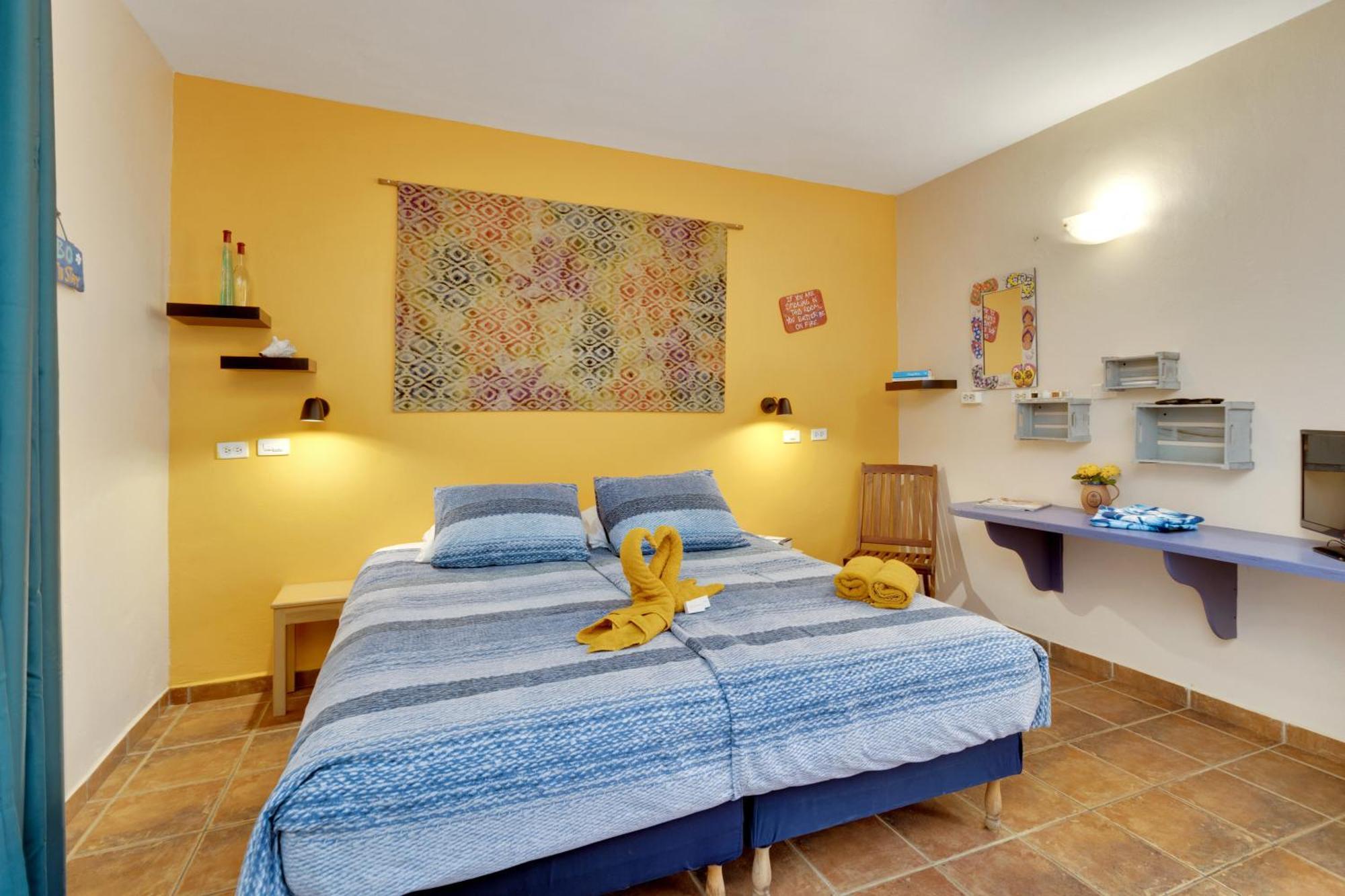 Djambo (Adults Only) Apartment Кралендижк Екстериор снимка