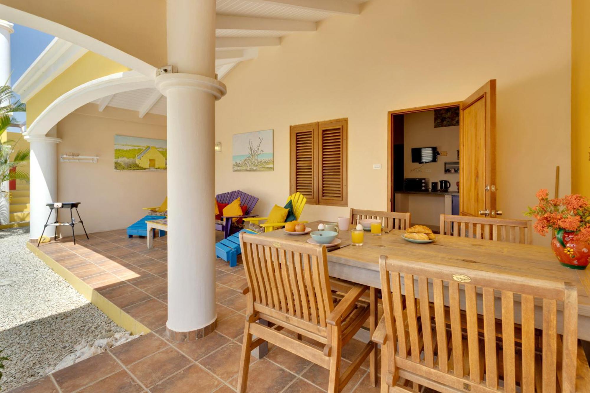 Djambo (Adults Only) Apartment Кралендижк Екстериор снимка